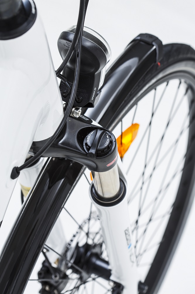 4.SR Suntour suspension forks