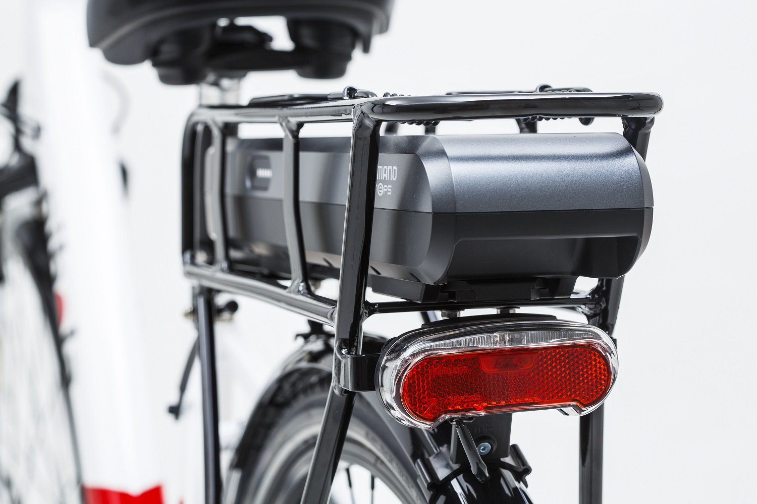 7b.front and rear axa lights