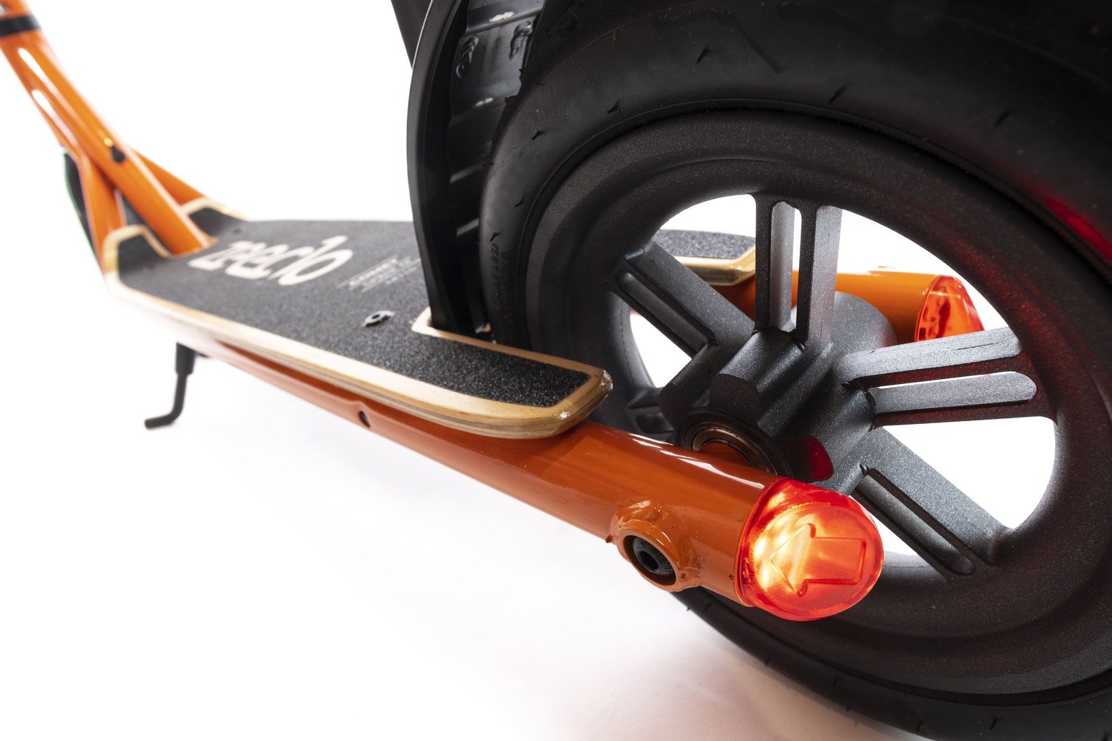 Comet_II_2_1800x1800