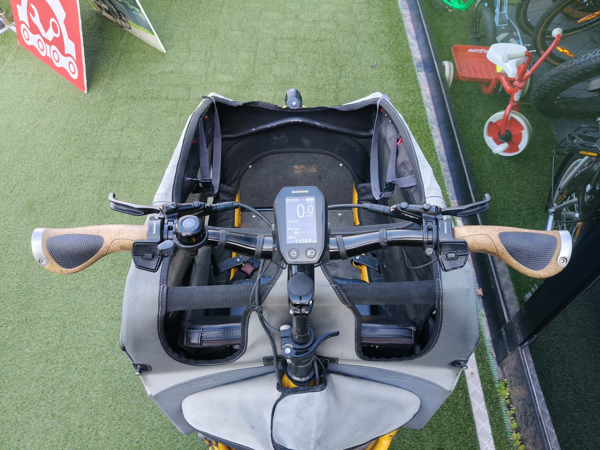 1f401bd9-b260-4a27-9f25-b30d87c0b61b