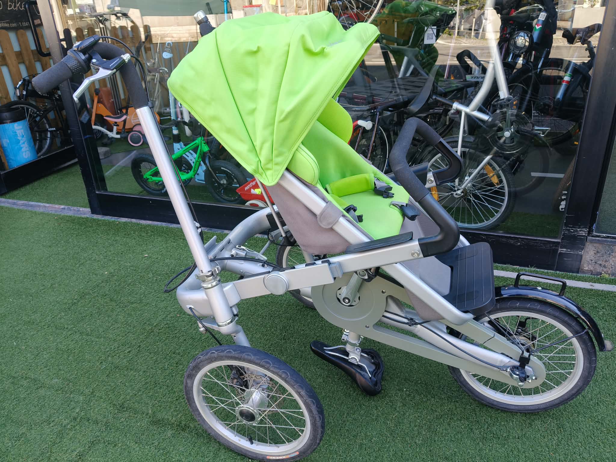 305b56dc-b836-4c87-b100-cf6521663984